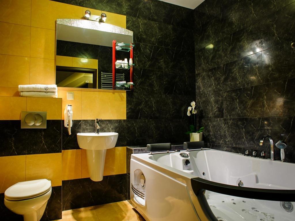 Hotel Sevilla Rawa Mazowiecka Zimmer foto