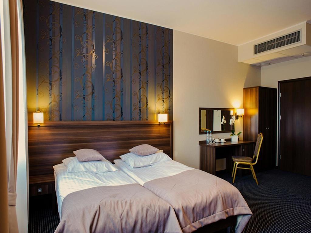 Hotel Sevilla Rawa Mazowiecka Zimmer foto
